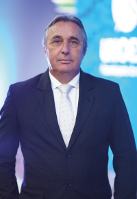 Vitor 200x290 1