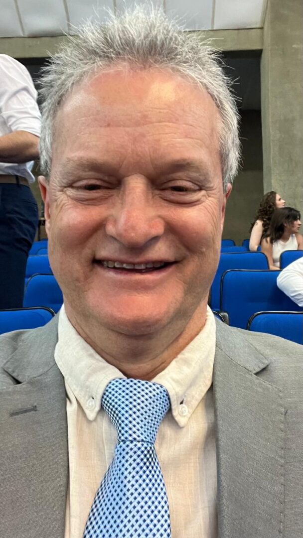 Prof. Célio Alves de Oliveira